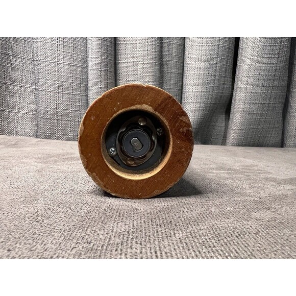 Robert Wilhelm William Bounds Wooden Pepper Mill Grinder Salt Shaker Combo - Picture 11 of 15